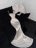 Elegant Ivory Sweetheart Satin Beaded Design Gorgeous Mermaid Floor-length Wedding Dress HZ1024